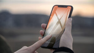 How to Remove a Screen Protector Without Air Bubbles?