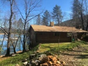Why Shasta Lake Cabins and Lakeview Homes Are Northern California’s Best-Kept Secret