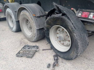 Fast and Reliable Emergency Semi Truck Repair Services