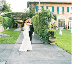 What are the hidden gems on Oahu for breathtaking engagement photography?