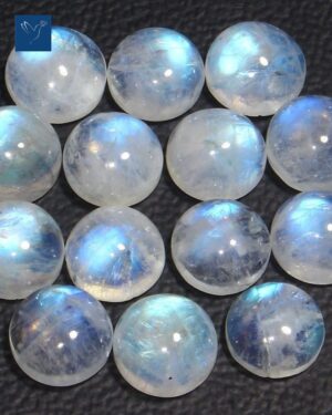 Whispering Moons: How Moonstone Reflects the Quiet Power of the Night