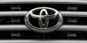 Meerut’s Automotive Hub: Exploring the Ashok leyland showroom in meerut