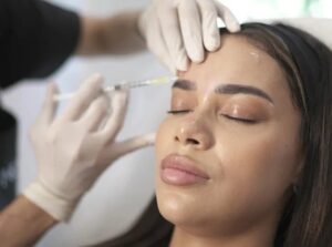 Botox Treatments in Dubai: Can It Prevent Wrinkles from Forming?