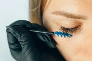 Flawless Brows Made Easy: Why Eyebrows Microblading Is Worth the Hype – And Where to Start