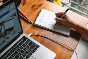 Dermaplaning Course Online in Canada: 5 Reasons You Should Get Certified Now