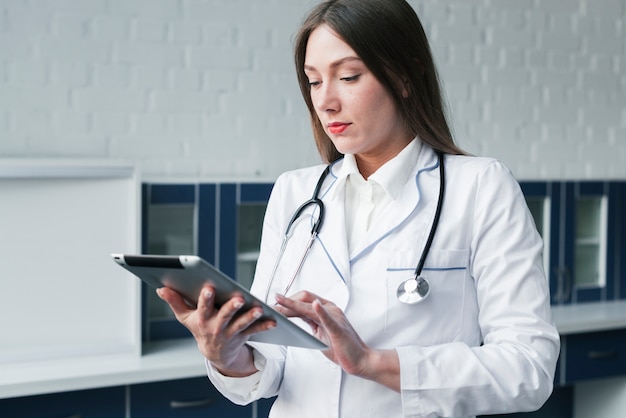 How Doctor Home Visit Dubai Aids Disabled Individuals