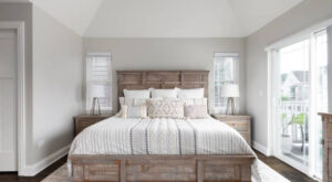 bed footboard​
