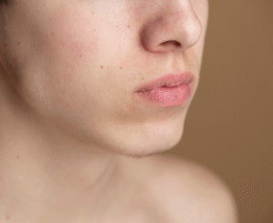 Large pores treatment for smoother foundation wear