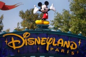 Travel Made Easy: Disneyland Paris Express Shuttle & Paris City Tours
