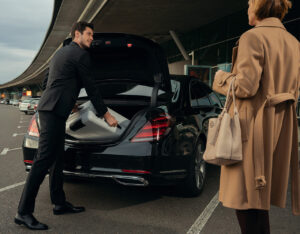 Airport Chauffeur Services: Safe Travel, On-Time Pickups, Private Airport Transfers, and Luxury Transportation