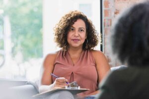 Can a Psychiatrist in Dubai Prescribe Drugs?