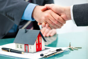 Why Choosing a Mortgage Broker in London Gives You the Edge in a Competitive Market