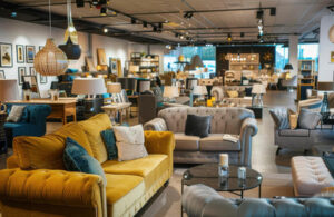 Dining Room Elegance: Stylish Chairs & Tables That Make a Statement