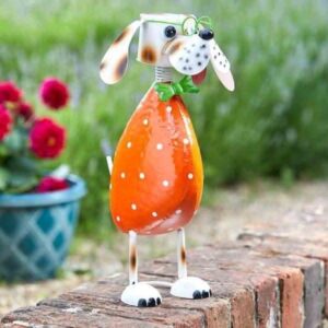 Why Metal Garden Accessories Are a Must-Have for UK Gardens