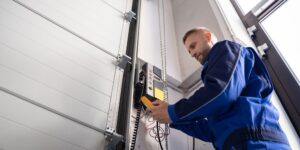 Why You Need Same Day Garage Door Repair in Cedar Rapids Right Now