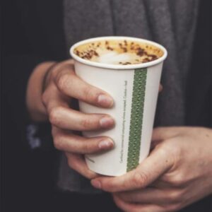 The Ultimate Guide to Choosing the Right Cups for Smoothies, Hot Drinks, and More