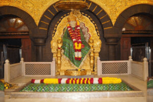 Pune to Shirdi Cab