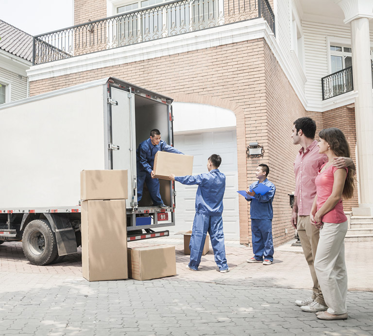 How to Ensure a Smooth Move with Movers and Packers in Palm Jumeirah
