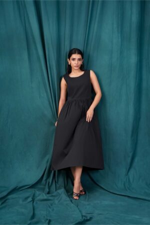Top Trends in Western Dress for Girls in Pakistan