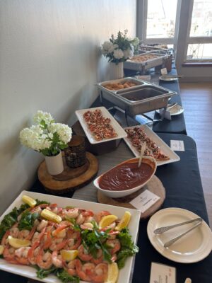 Midday dining that brings people together