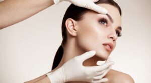 Benefits of Surgical Facelift Treatment in Dubai Clinics