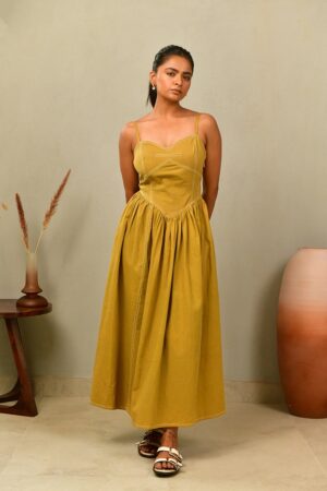 A Complete Guide to Styling Western Dresses Like a Fashion Pro