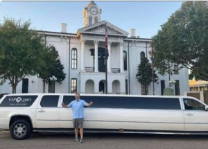 Top Benefits of Hiring a Luxury Limousine Service