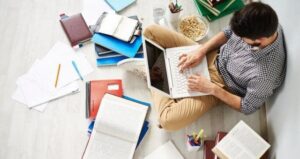 What to Look for When Choosing Assignment Help for University Coursework?