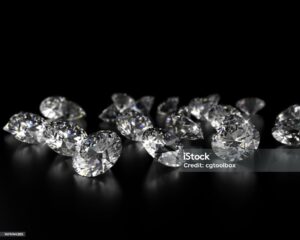 Why Buying Diamonds in London Feels Different and How akureum Diamonds London Fits the Bill