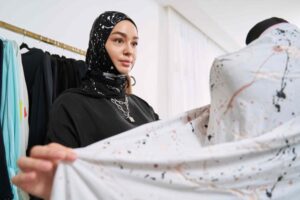 How to Choose Authentic UAE Designer Clothing Online