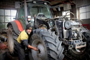 Affordable Diesel Tractor Repairs Done Right – Book Your Service Today!