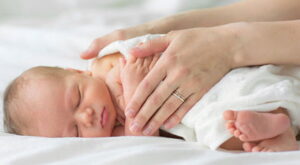 How a Home Nurse for Newborn Can Help with Skin Care