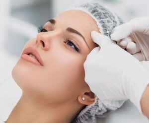 How the Best Plastic Surgeon in Dubai Achieves Natural Thread Lift Results