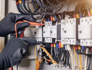 How an Electrical Contractor in Atlanta, GA Helps Homes
