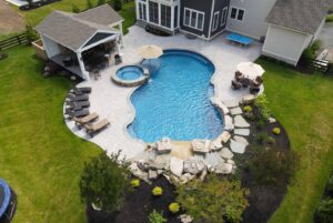 Transform Your Backyard with Certified Pool Contractors’ Custom Pool Solutions