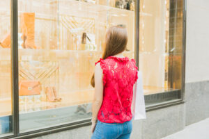 Showcasing Products: Innovative Ways to Use Glass Display Units in Stores