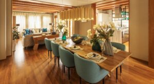 Why Are Metal Chairs & Table Tops Best for Restaurants?