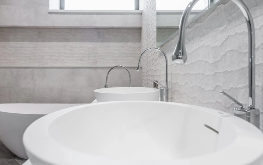 Bathroom Remodeling Services That Make Small Bathrooms Look Bigger