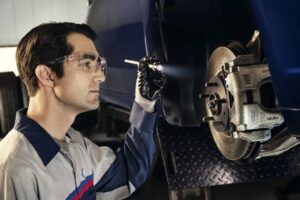 Optimizing performance with professional auto repair