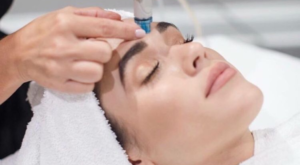 HydraFacial Treatment in Dubai: Combat Aging and Reduce Wrinkles