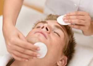 Men’s Facial for a Youthful Appearance