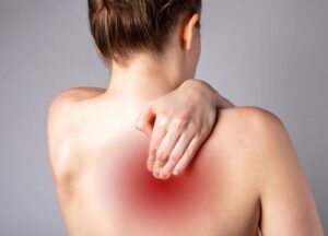 Left Shoulder Blade Pain: When to See a Doctor