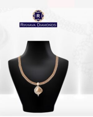 Enhance your Inner Beauty with our Pendant Necklace