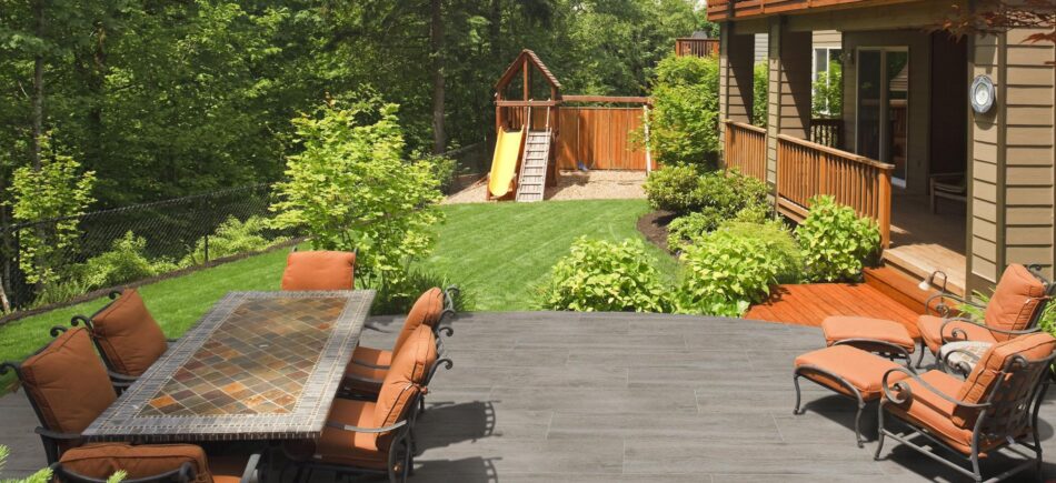 Timeless Pool Coping Choices for Arizona and California Homes