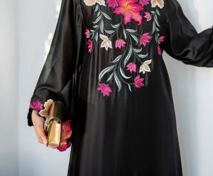 The Inspiring Journey of Alizay Saad: From Fashion Enthusiast to Style Icon