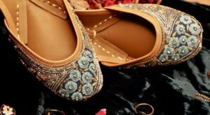 Match Your Bridal Juttis with Ethnic Wear for Your Wedding