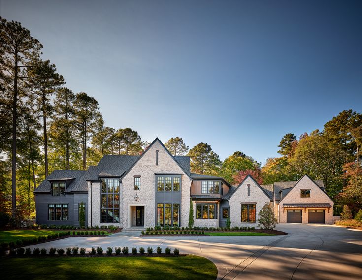 Creating Dream Homes with Expert Luxury Custom Homes Builders