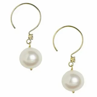 Pearl Drop Earrings The Feminine Accessory That Never Goes Out of Style