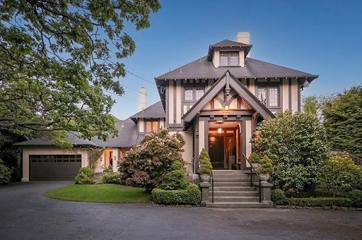 Expert Tips for Selling Properties in Victoria BC Fast