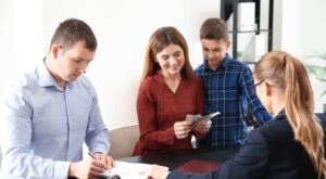 A National Standard of Excellence: What Defines the ‘Best Immigration Solicitors in UK’?